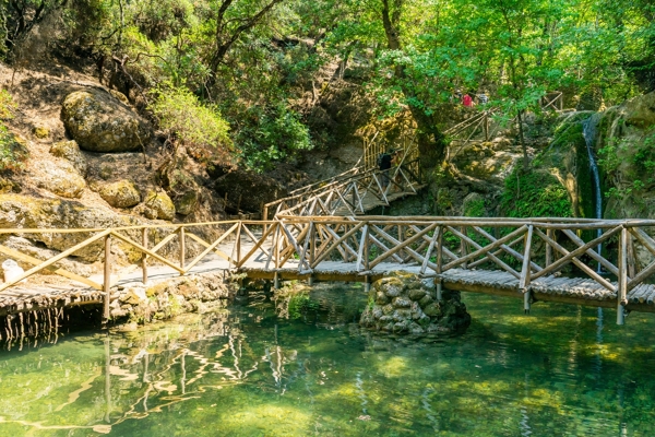Tours in Rhodes - Vallée des papillons et île de Chalki avec transfert et escorte